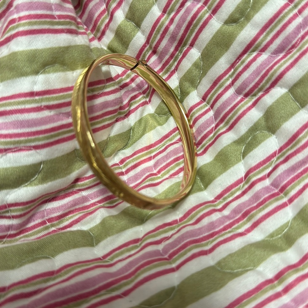14K Gold Bangle Bracelet